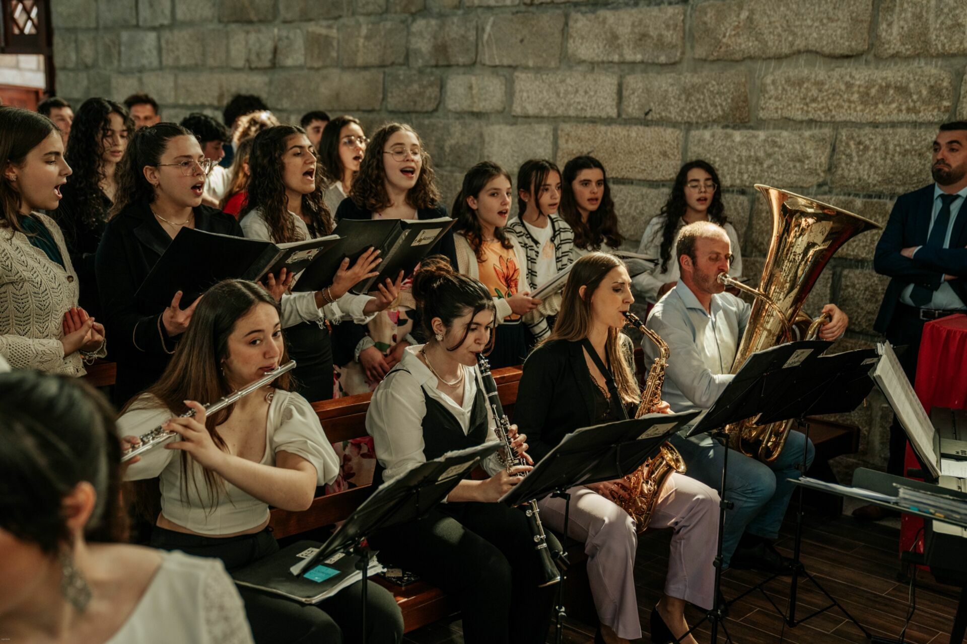 Foto O dia de casamento da Mónica e do André — Um mergulho em emoções verdadeiras Foto O dia de casamento da Mónica e do André — Um mergulho em emoções verdadeiras - Imagem 30