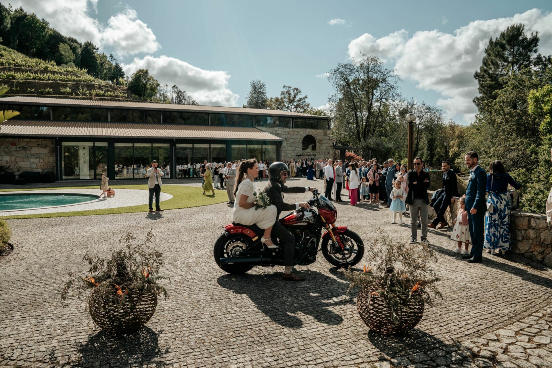 Foto O dia de casamento da Mónica e do André — Um mergulho em emoções verdadeiras Foto O dia de casamento da Mónica e do André — Um mergulho em emoções verdadeiras - Imagem 49