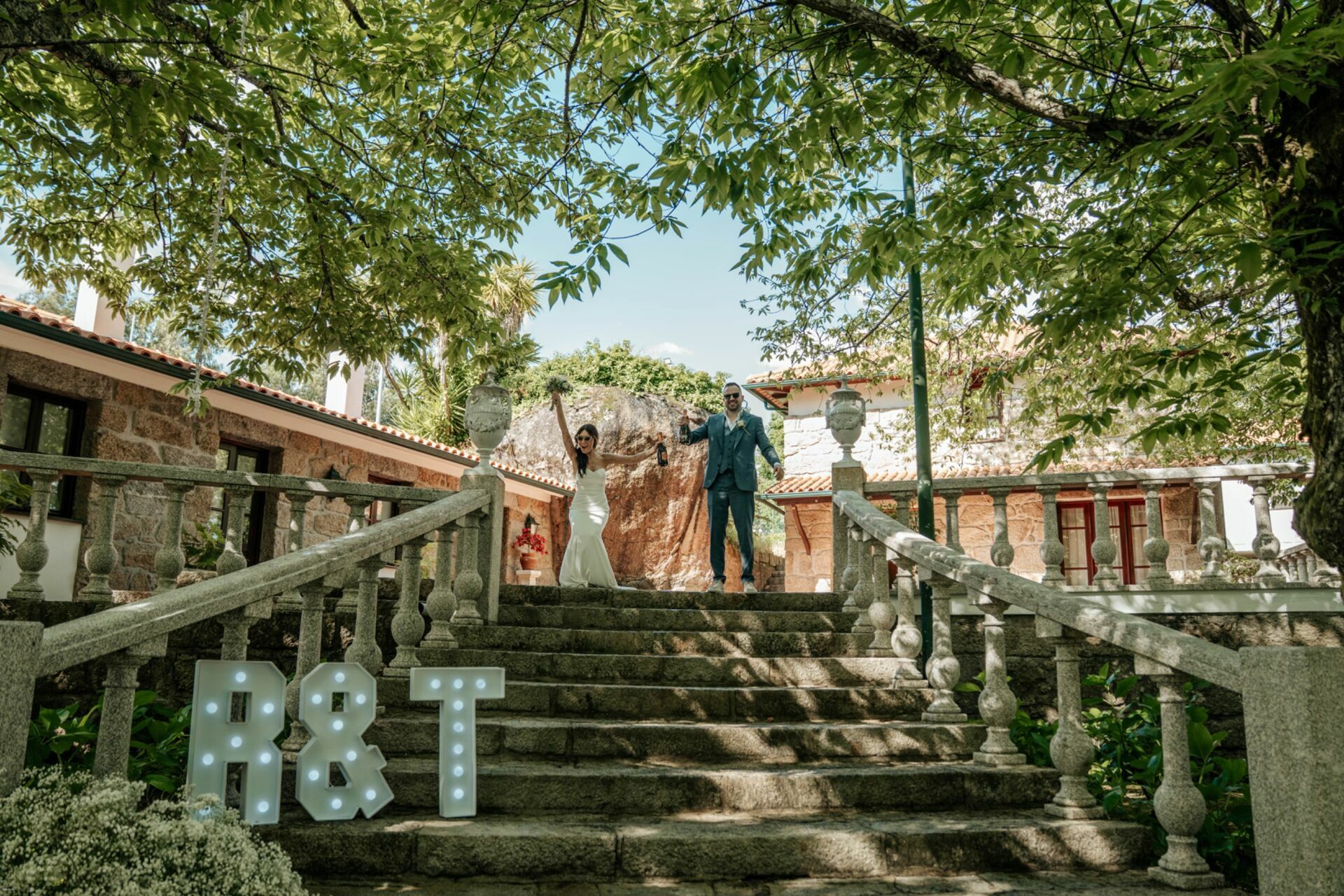 Foto Um dia mágico em Viseu: Casamento na Igreja dos Terceiros e Quinta do Vale Minhoto Foto Um dia mágico em Viseu: Casamento na Igreja dos Terceiros e Quinta do Vale Minhoto - Imagem 26