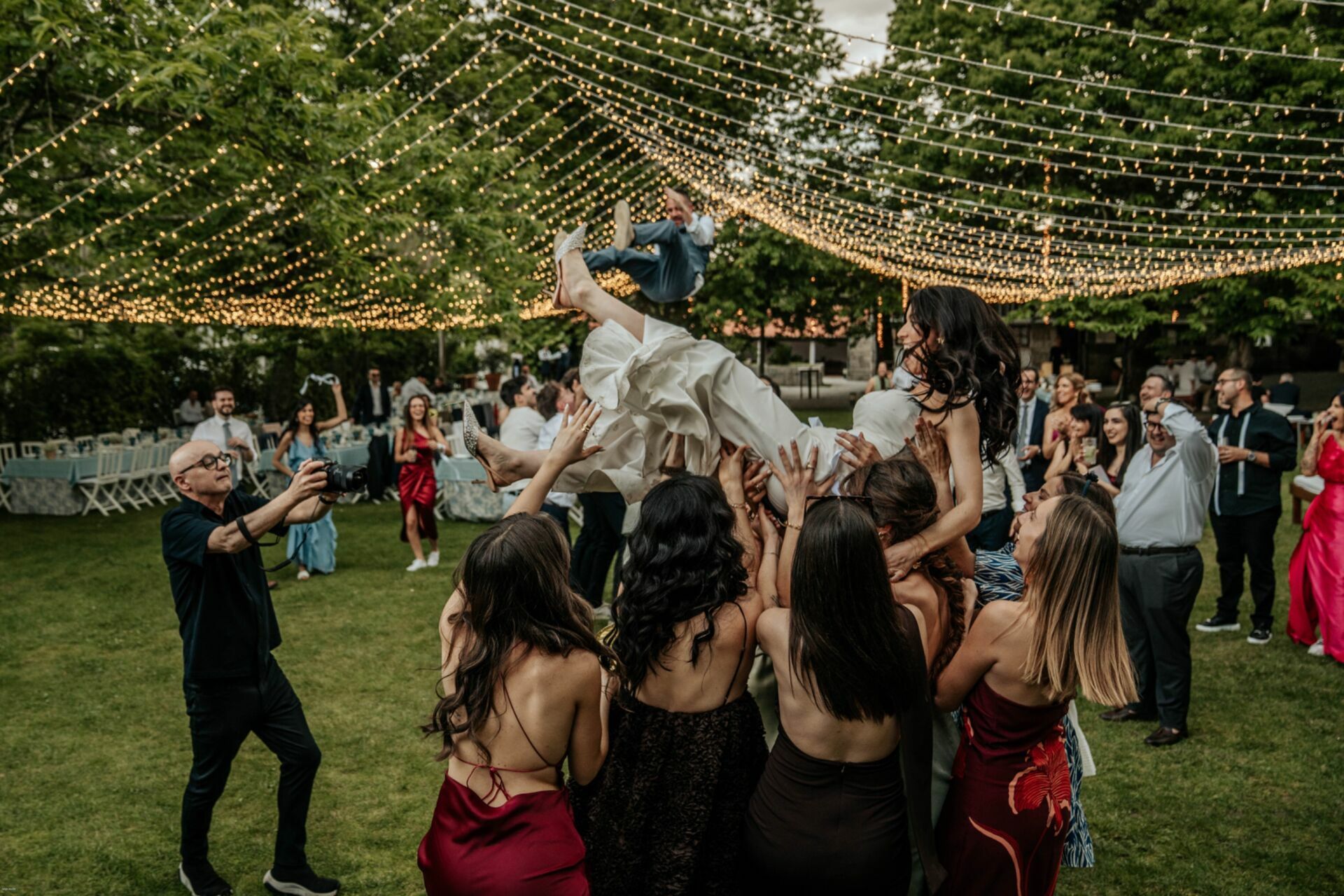 Foto Um dia mágico em Viseu: Casamento na Igreja dos Terceiros e Quinta do Vale Minhoto Foto Um dia mágico em Viseu: Casamento na Igreja dos Terceiros e Quinta do Vale Minhoto - Imagem 48