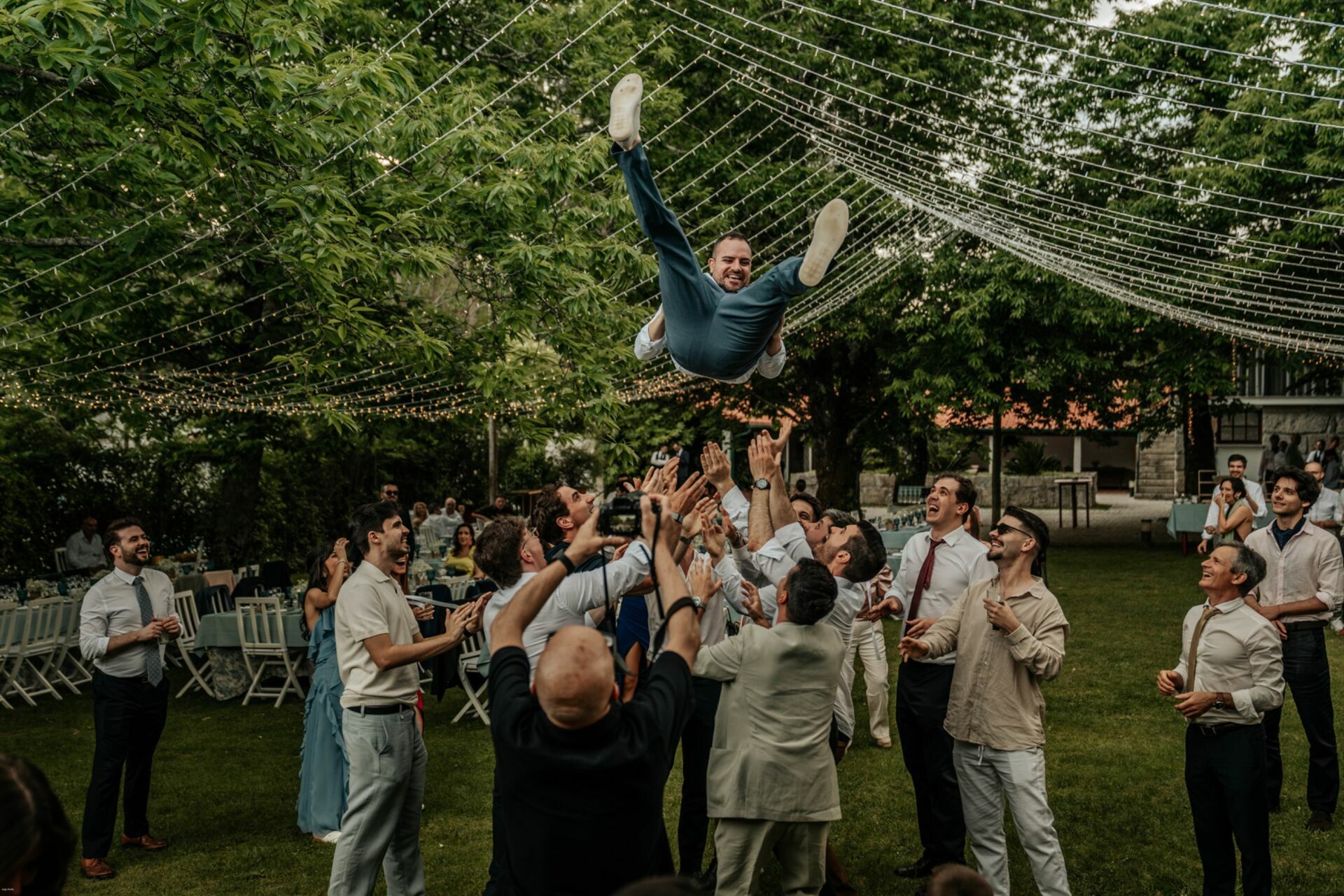 Foto Um dia mágico em Viseu: Casamento na Igreja dos Terceiros e Quinta do Vale Minhoto Foto Um dia mágico em Viseu: Casamento na Igreja dos Terceiros e Quinta do Vale Minhoto - Imagem 47