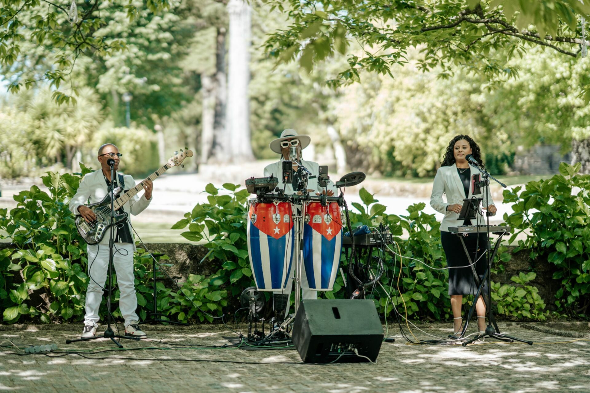 Foto Um dia mágico em Viseu: Casamento na Igreja dos Terceiros e Quinta do Vale Minhoto Foto Um dia mágico em Viseu: Casamento na Igreja dos Terceiros e Quinta do Vale Minhoto - Imagem 27