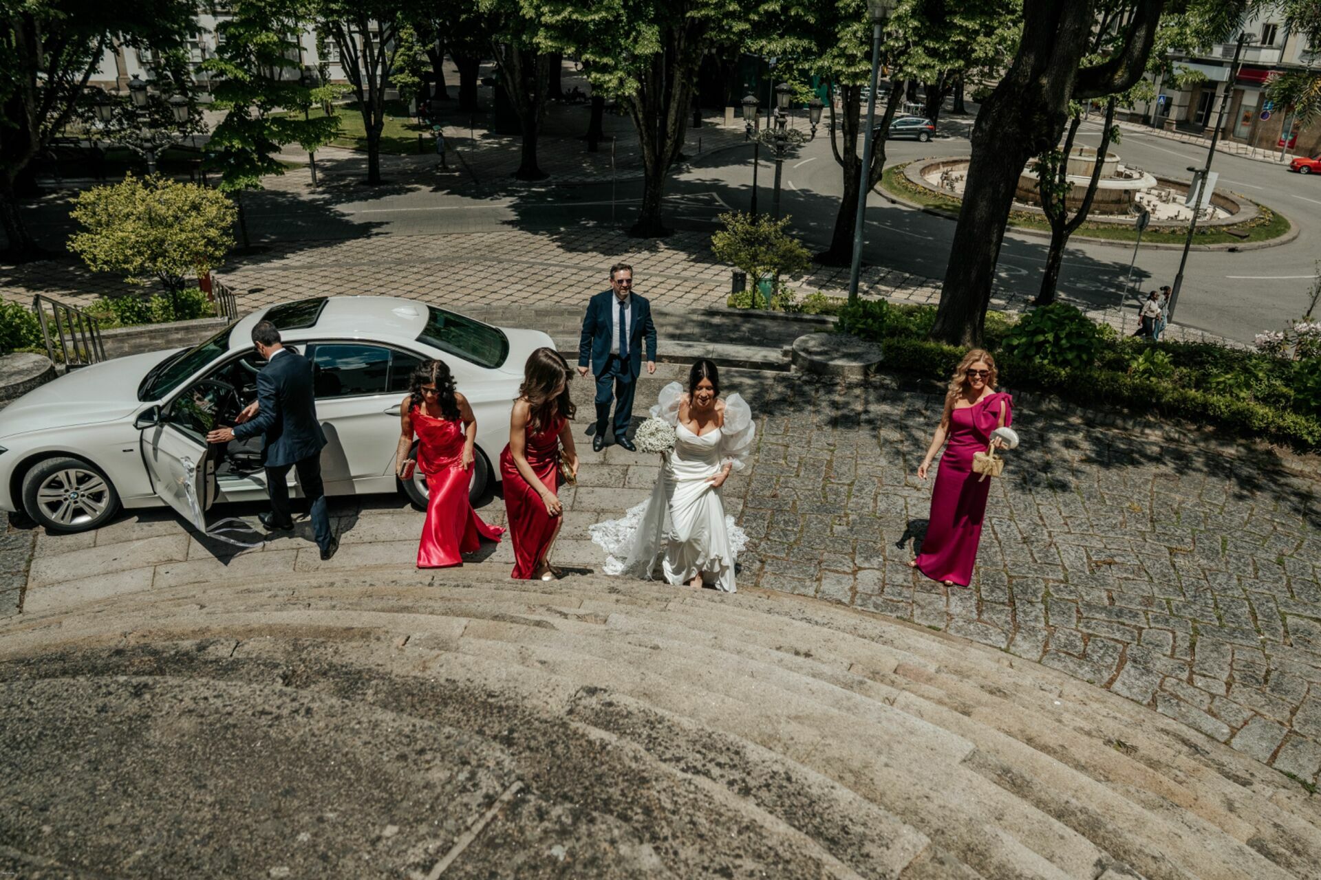 Foto Um dia mágico em Viseu: Casamento na Igreja dos Terceiros e Quinta do Vale Minhoto Foto Um dia mágico em Viseu: Casamento na Igreja dos Terceiros e Quinta do Vale Minhoto - Imagem 13