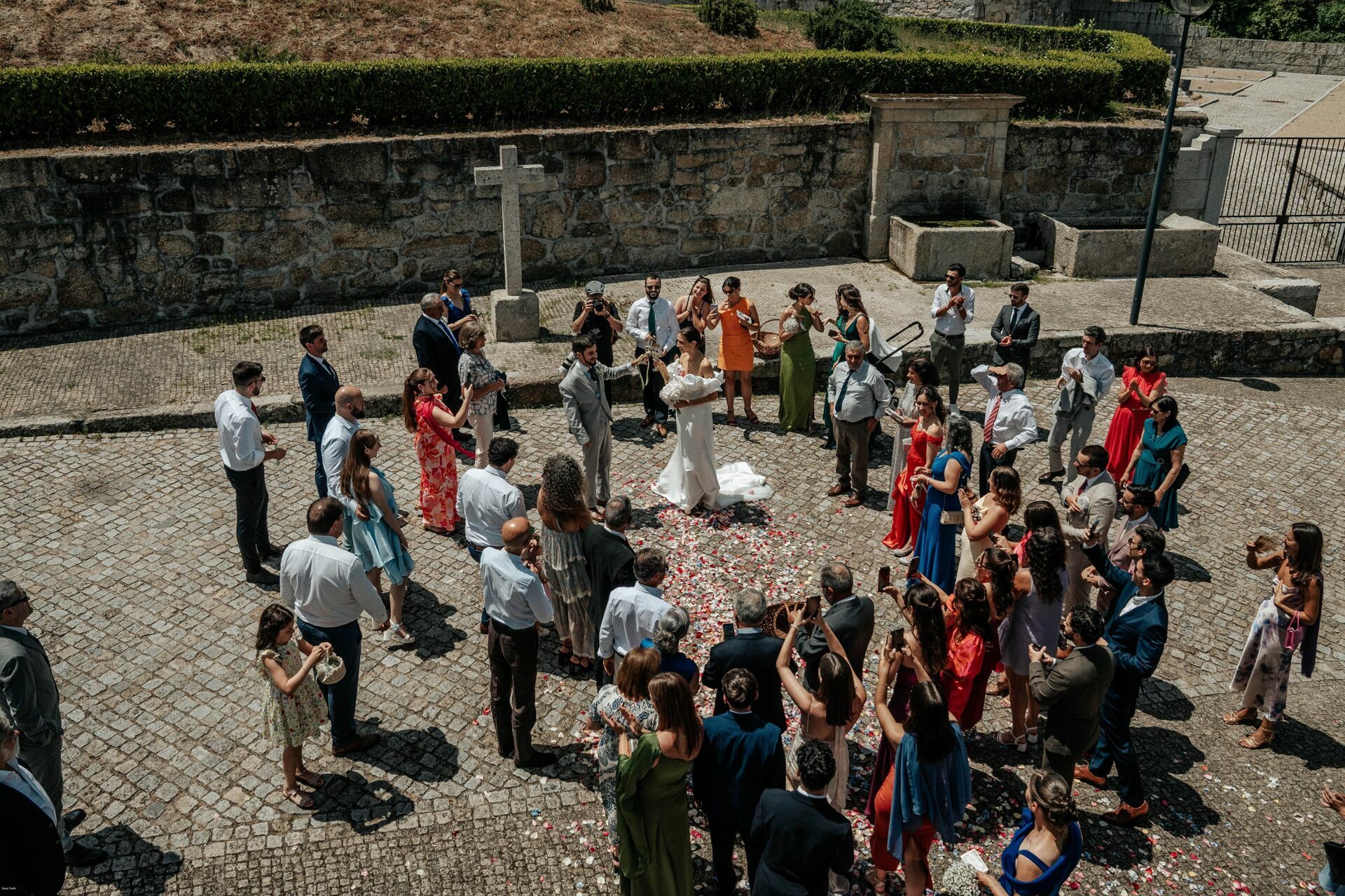 Foto Luz, Emoção e Amor: O Casamento da Sara e do Pedro em Tondela Foto Luz, Emoção e Amor: O Casamento da Sara e do Pedro em Tondela - Imagem 31