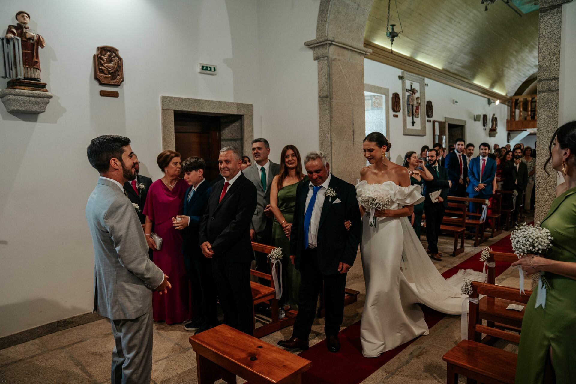Foto Luz, Emoção e Amor: O Casamento da Sara e do Pedro em Tondela Foto Luz, Emoção e Amor: O Casamento da Sara e do Pedro em Tondela - Imagem 22