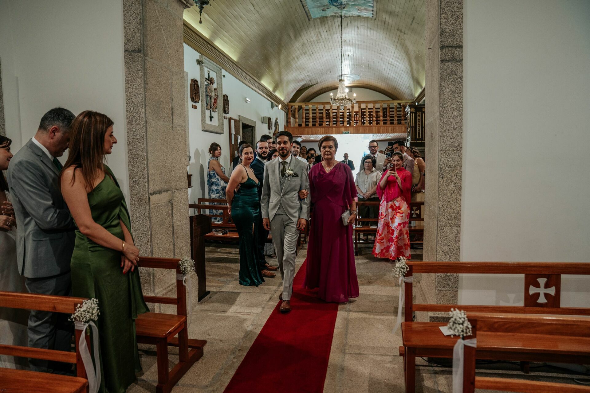 Foto Luz, Emoção e Amor: O Casamento da Sara e do Pedro em Tondela Foto Luz, Emoção e Amor: O Casamento da Sara e do Pedro em Tondela - Imagem 18