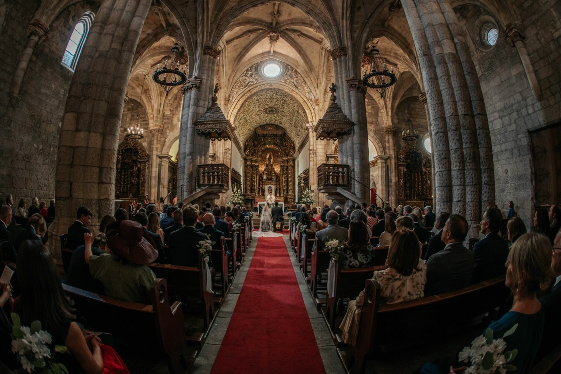 Foto Marta & Manuel: Um Casamento Luso-Espanhol Cheio de Energia na Sé de Viseu e Solar de Vilar Foto Marta & Manuel: Um Casamento Luso-Espanhol Cheio de Energia na Sé de Viseu e Solar de Vilar - Imagem 36